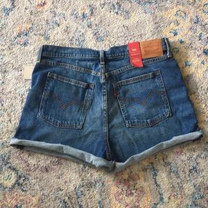 Levis wedgie fit shorts sz 32